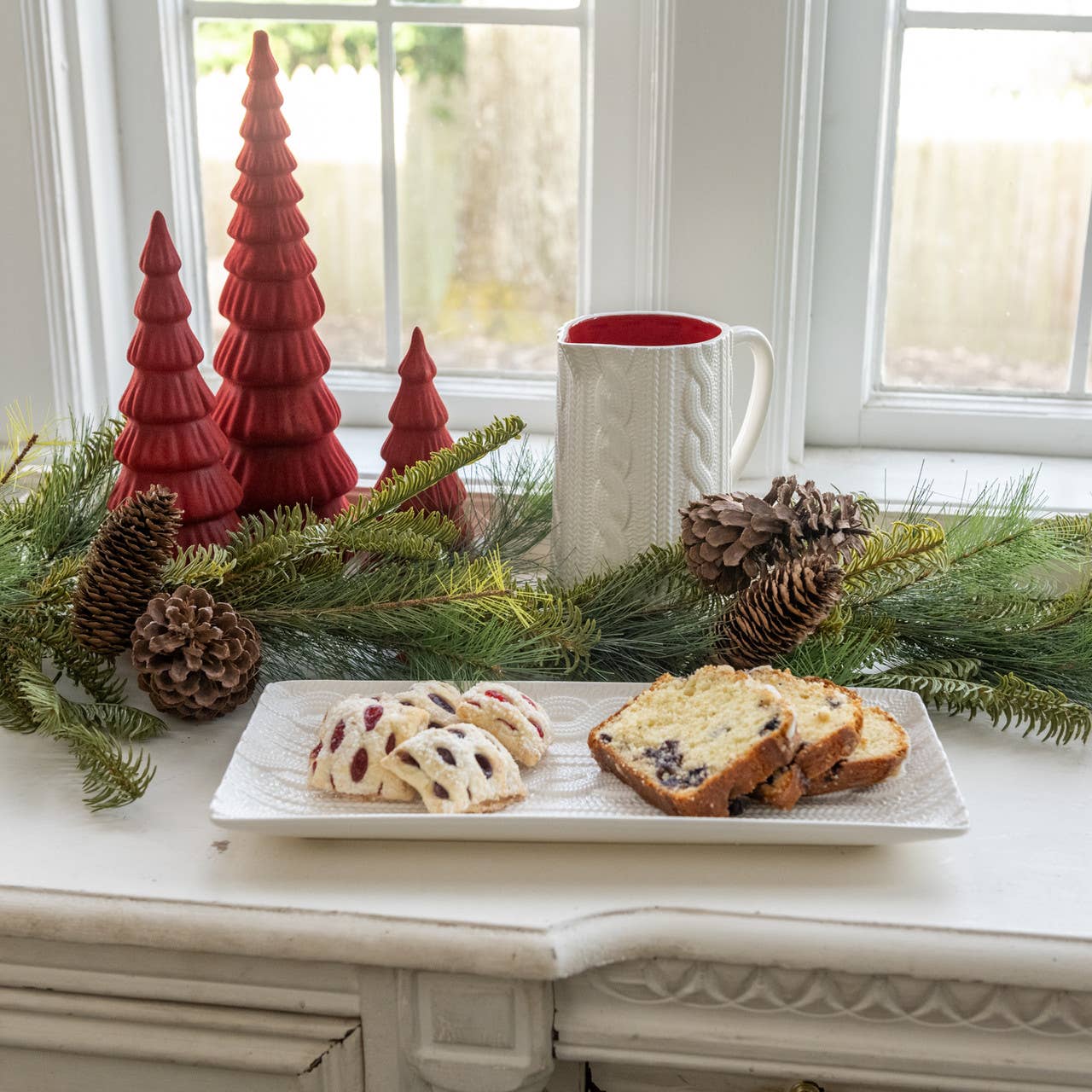 CREAM SWEATER PLATTER