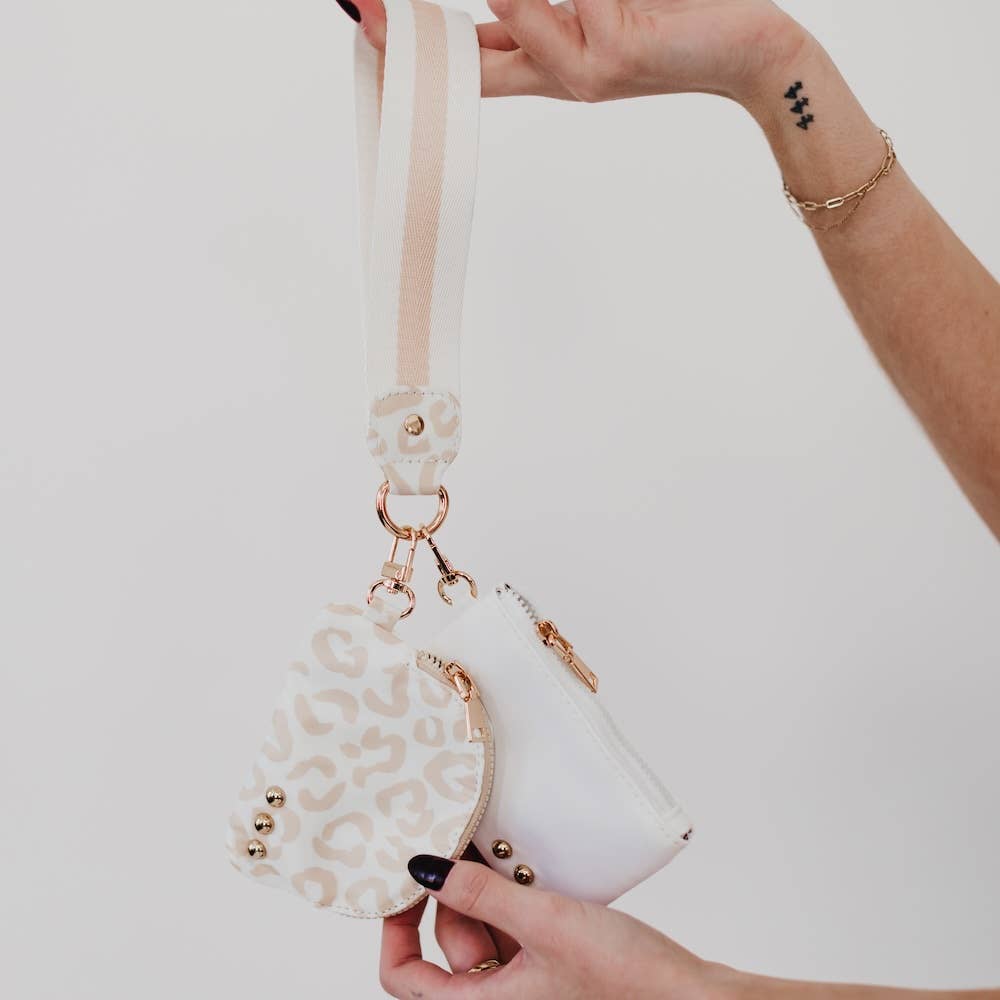 Dolly Dual Pouch Wristlet : Leopard/White