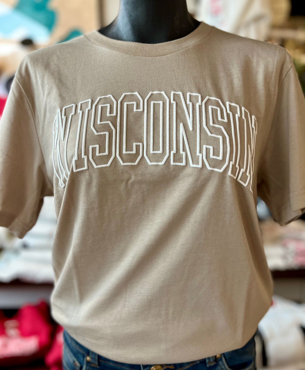 WISCONSIN PUFF PRINT Graphic T-shirt: Tan