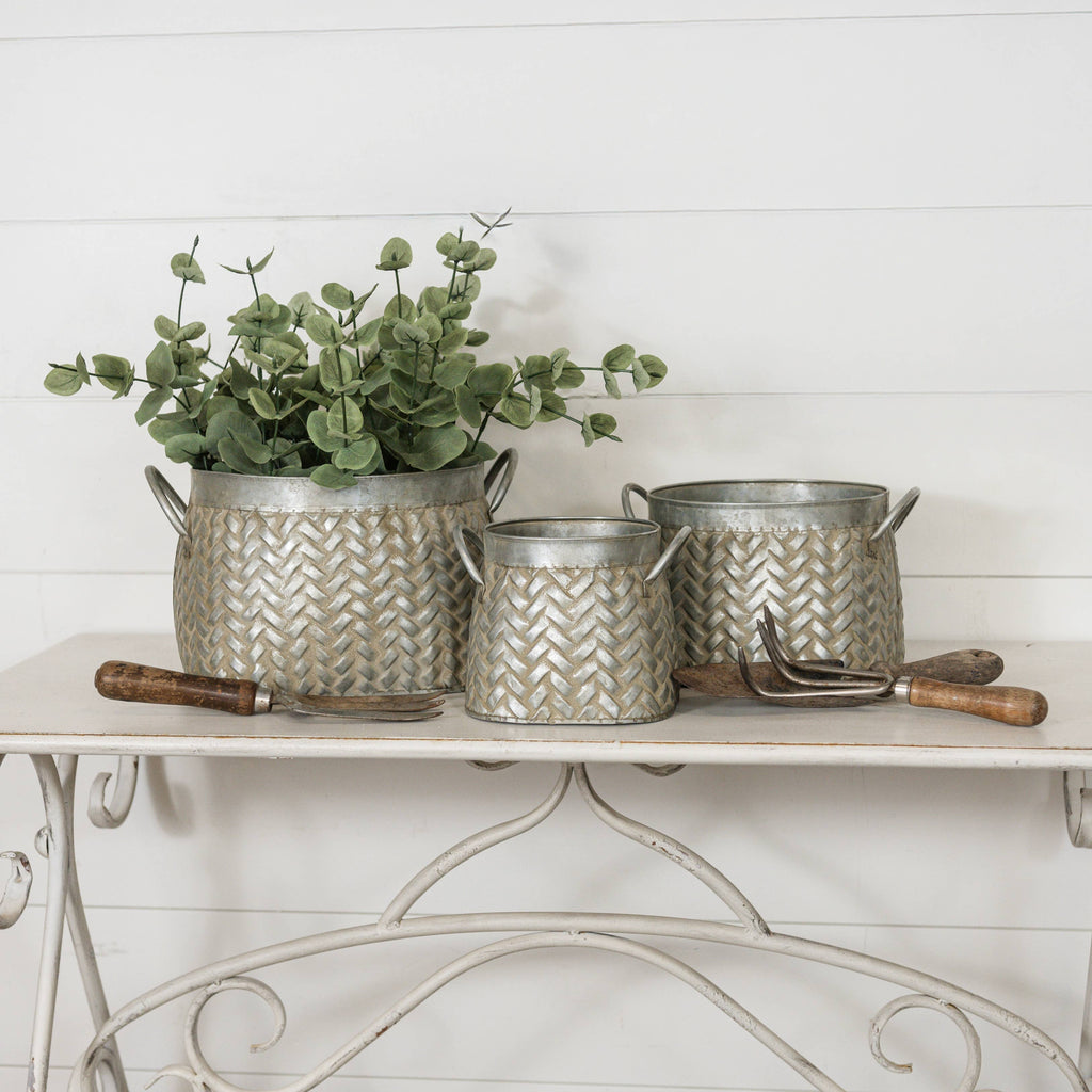 WOVEN METAL BUCKETS