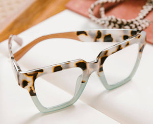 Take a Bow (Blue Light): Chai Tortoise/Green / Reading