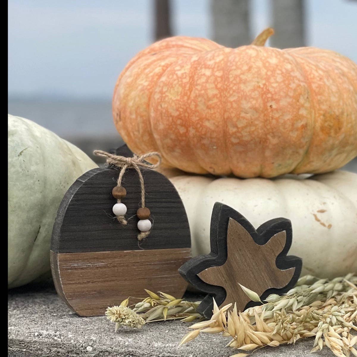 CA-5187 - Wood/Black 3D Fall Leaf