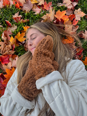Faux Fur C.C Women's Mittens: Rose