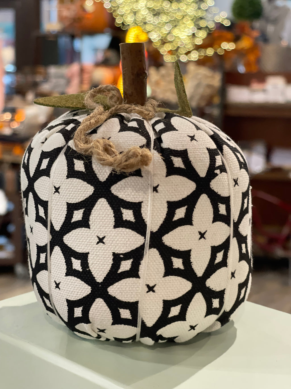 Pumpkin white with black pattern w/wood stem  - 5.5ish”