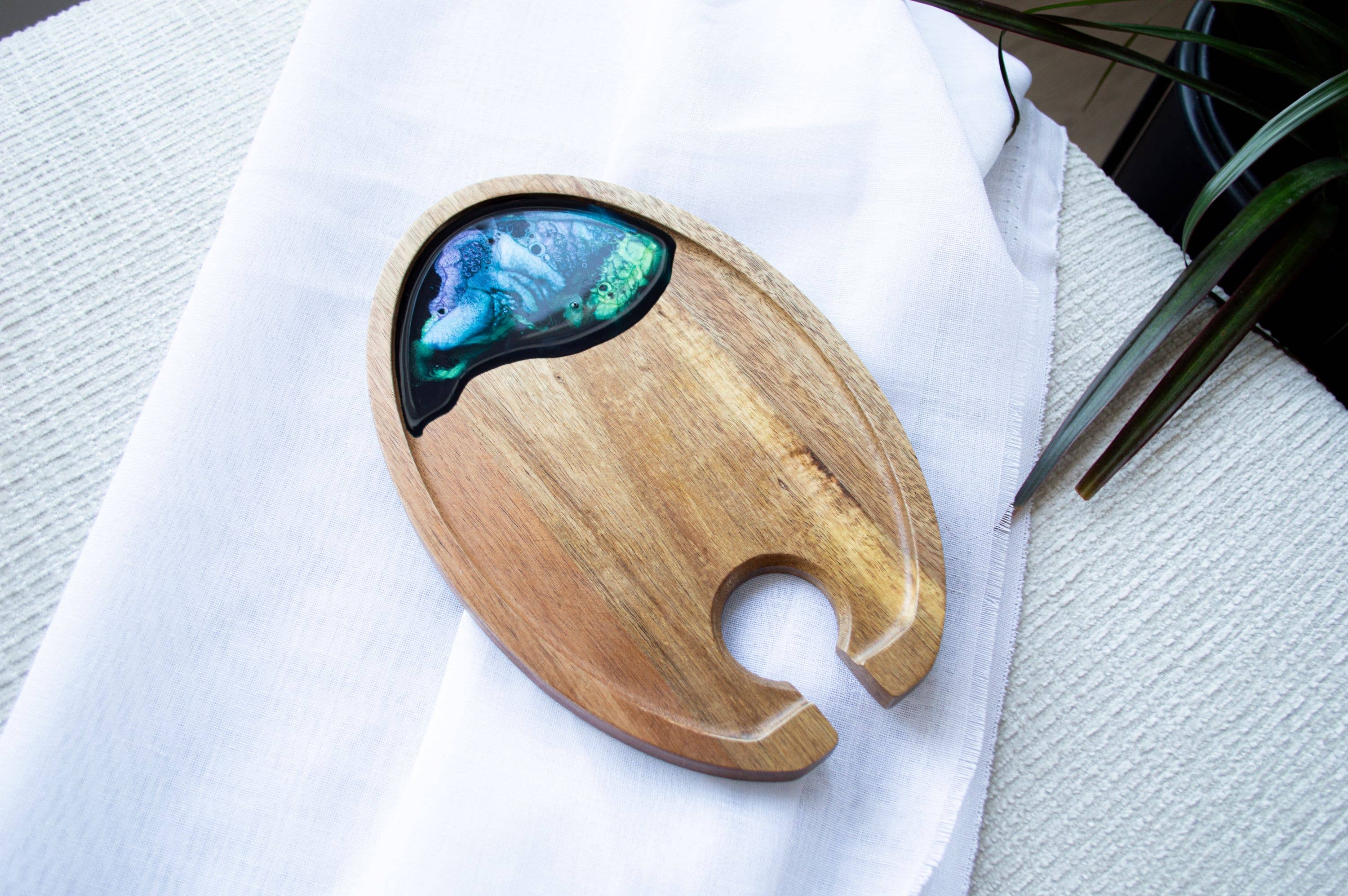 Northern Lights Collection Bread Board (12"x18")