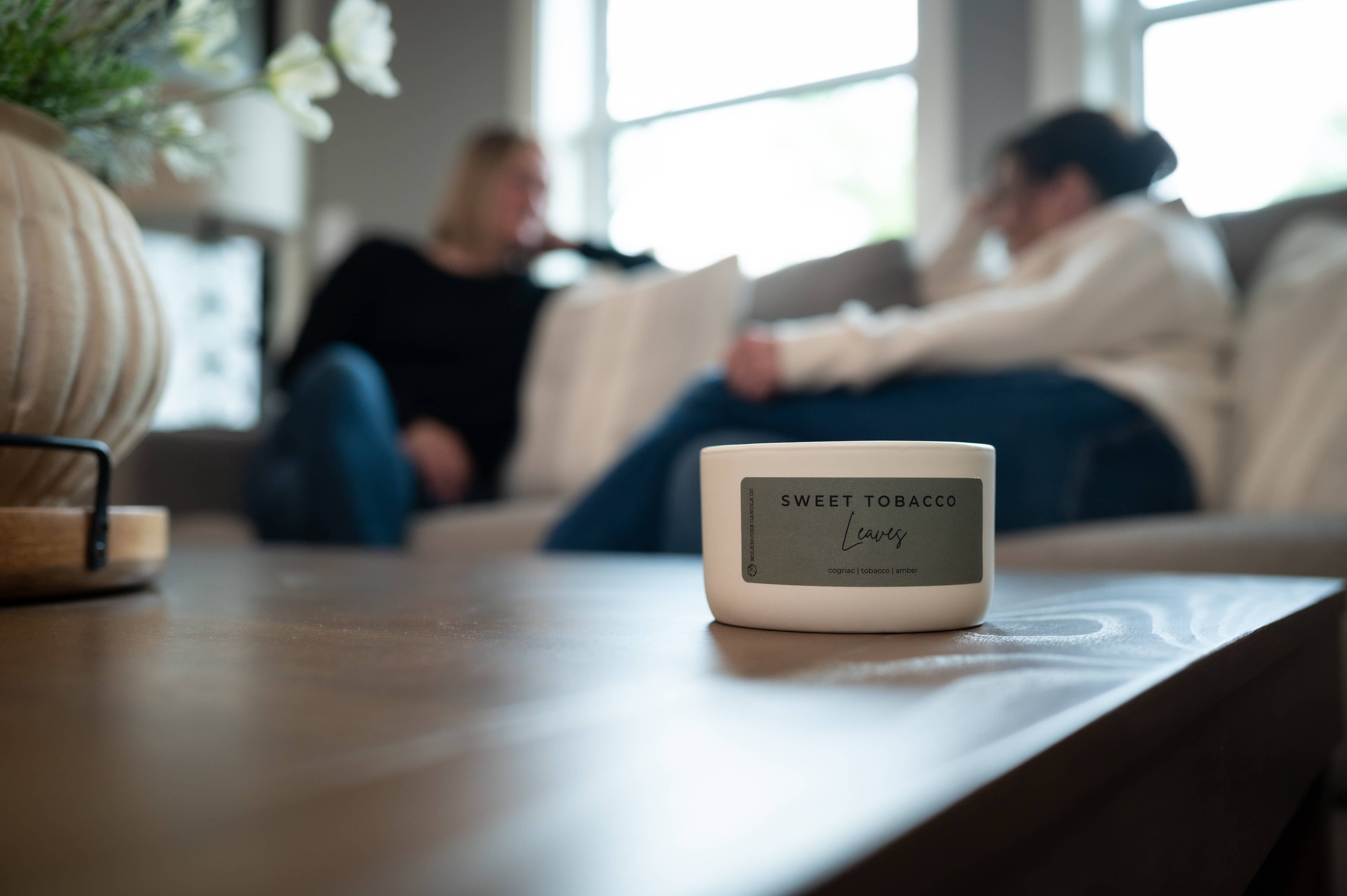 Sweet Tobacco Leaves | 10 oz Statement Candle