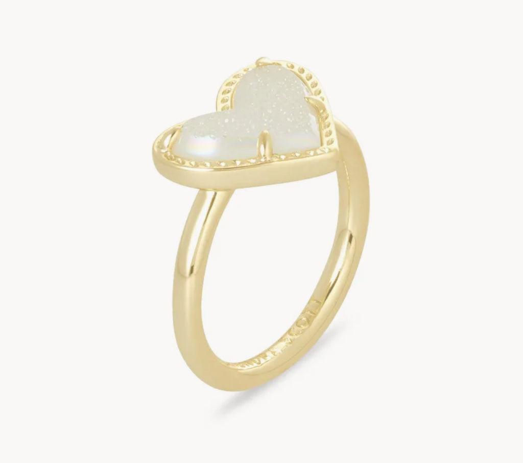 ARI HEART BAND RING