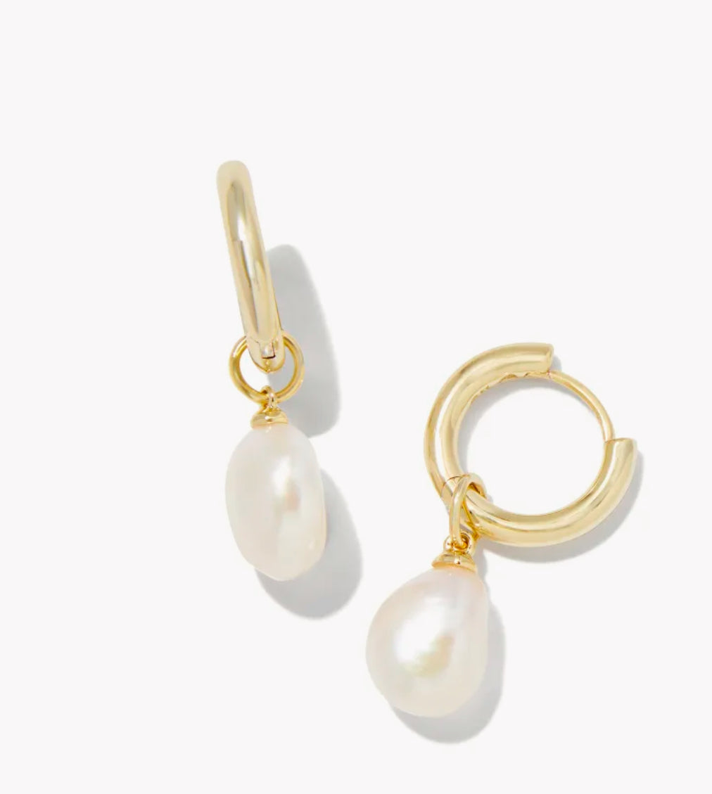 WilILLA PEARL HUGGIE EARRINGS