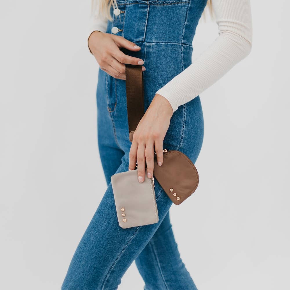 Dolly Dual Pouch Wristlet : Leopard/White
