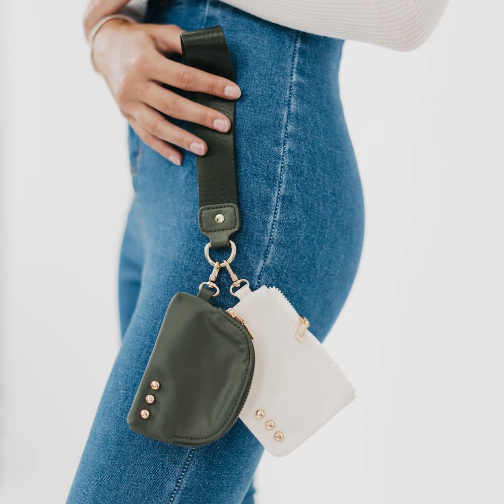 Dolly Dual Pouch Wristlet : Leopard/White