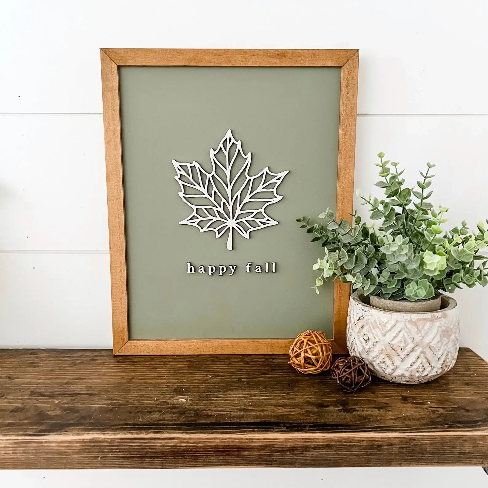 Happy Fall Leaf Sign: Leaf With Inner Pieces