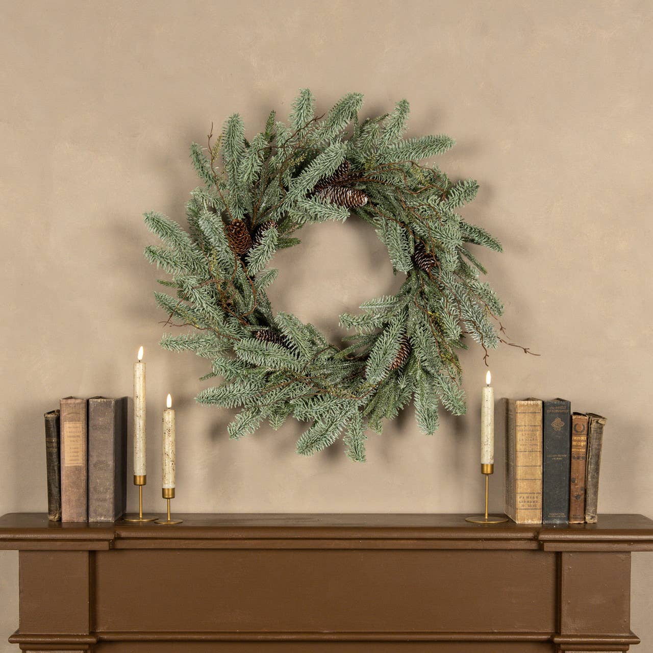 24" ICY HEMLOCK & PINE WREATH