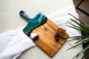 Northern Lights Collection Bread Board (12"x18")