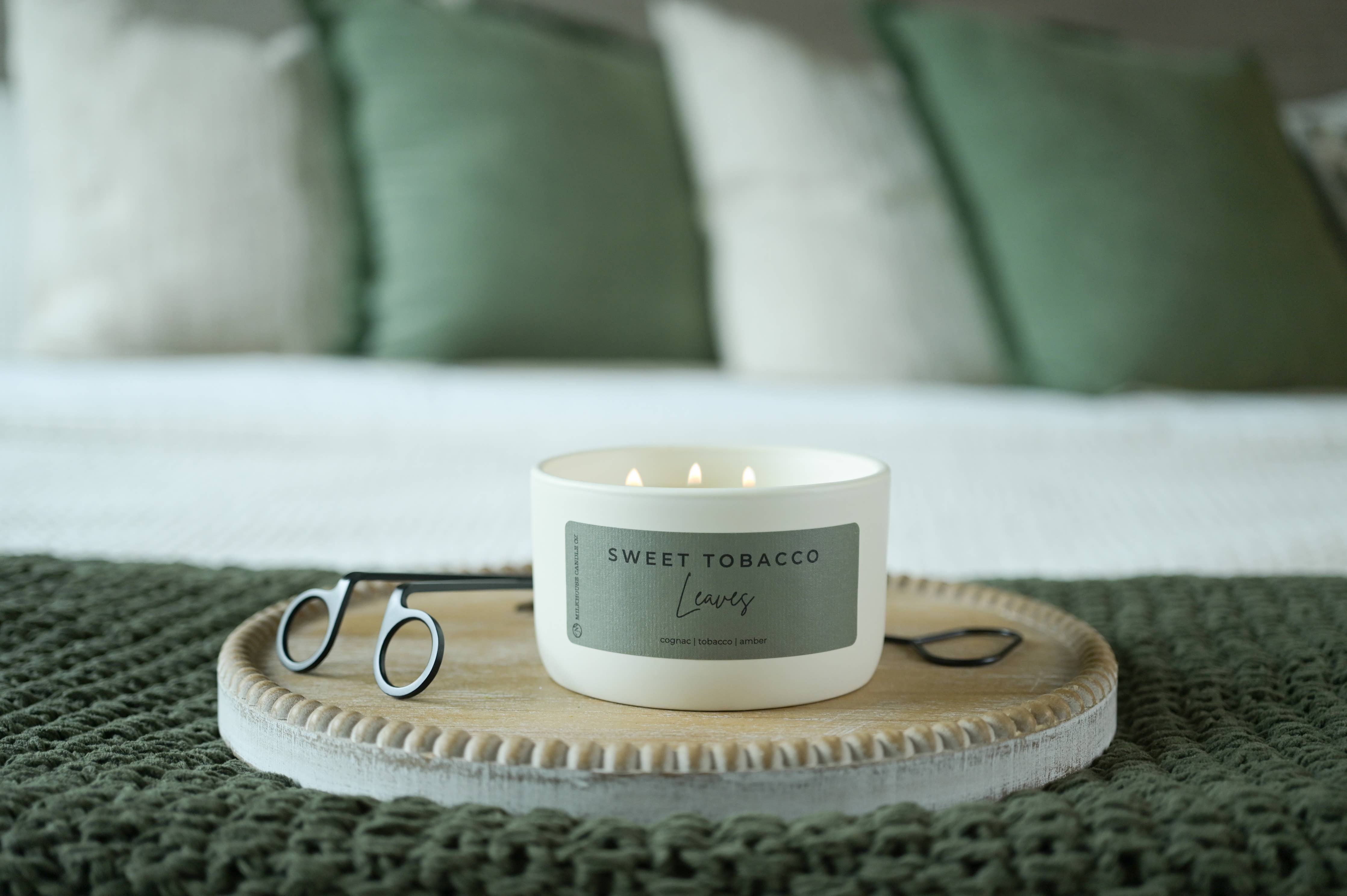 Sweet Tobacco Leaves | 10 oz Statement Candle
