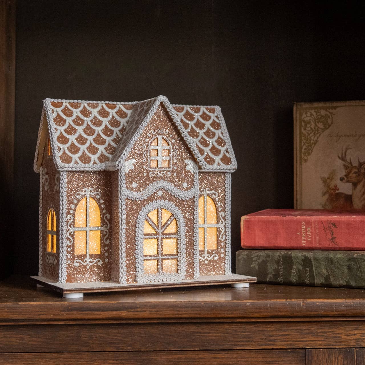 8" LIGHTED GINGERBREAD MANOR