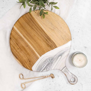 Resin cheese boards /Charcuterie Board 12" Round with handle: Northern Lights