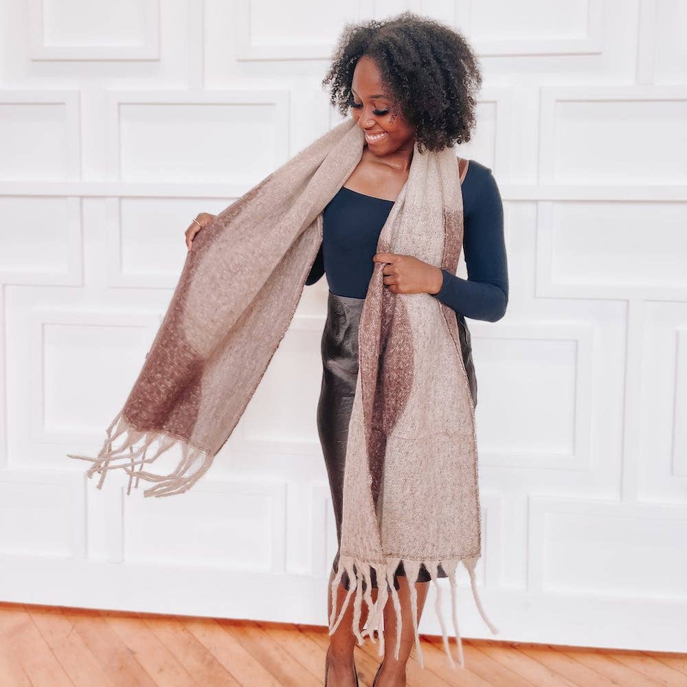 Wavy Elegance Fringe Scarf: Brown/Taupe