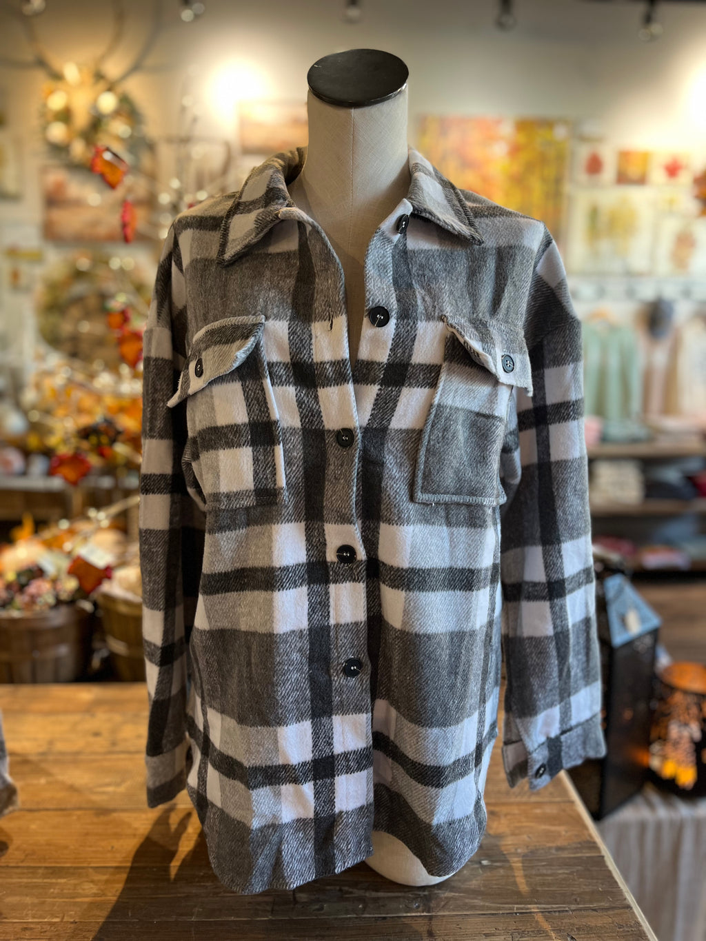 Women's Plaid Button Flannel Shirt Jacket: Black and White