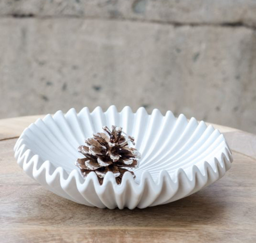 8.5”MATTE WHITE DECO DISH