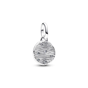 Pandora sterling silver medallion with cubic zirconia 793860C01