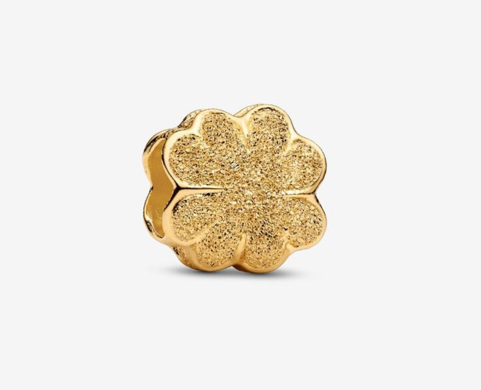 Pandora - TEXTURED CLOVER  Mini Charm 14 karat gold plated 764047C00