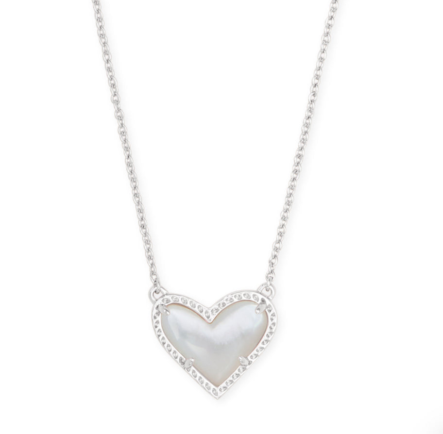ARI HEART SHORT PENDANT NECKLACE - MOTHER OF PEARL -SILVER TONE