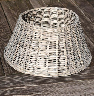 WILLOW CHRISTMAS TREE SKIRT