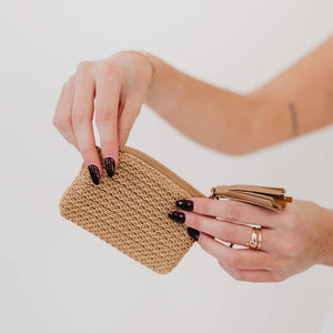 River Raffia Clippable Card Holder Wallet: Cream