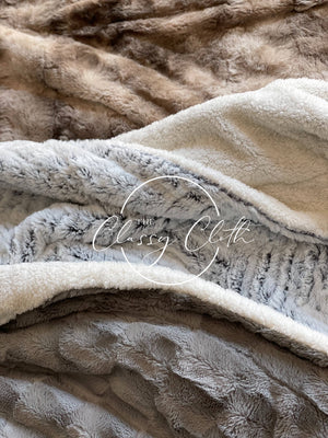 Super Soft Faux Fur Blanket - Chocolate RTS