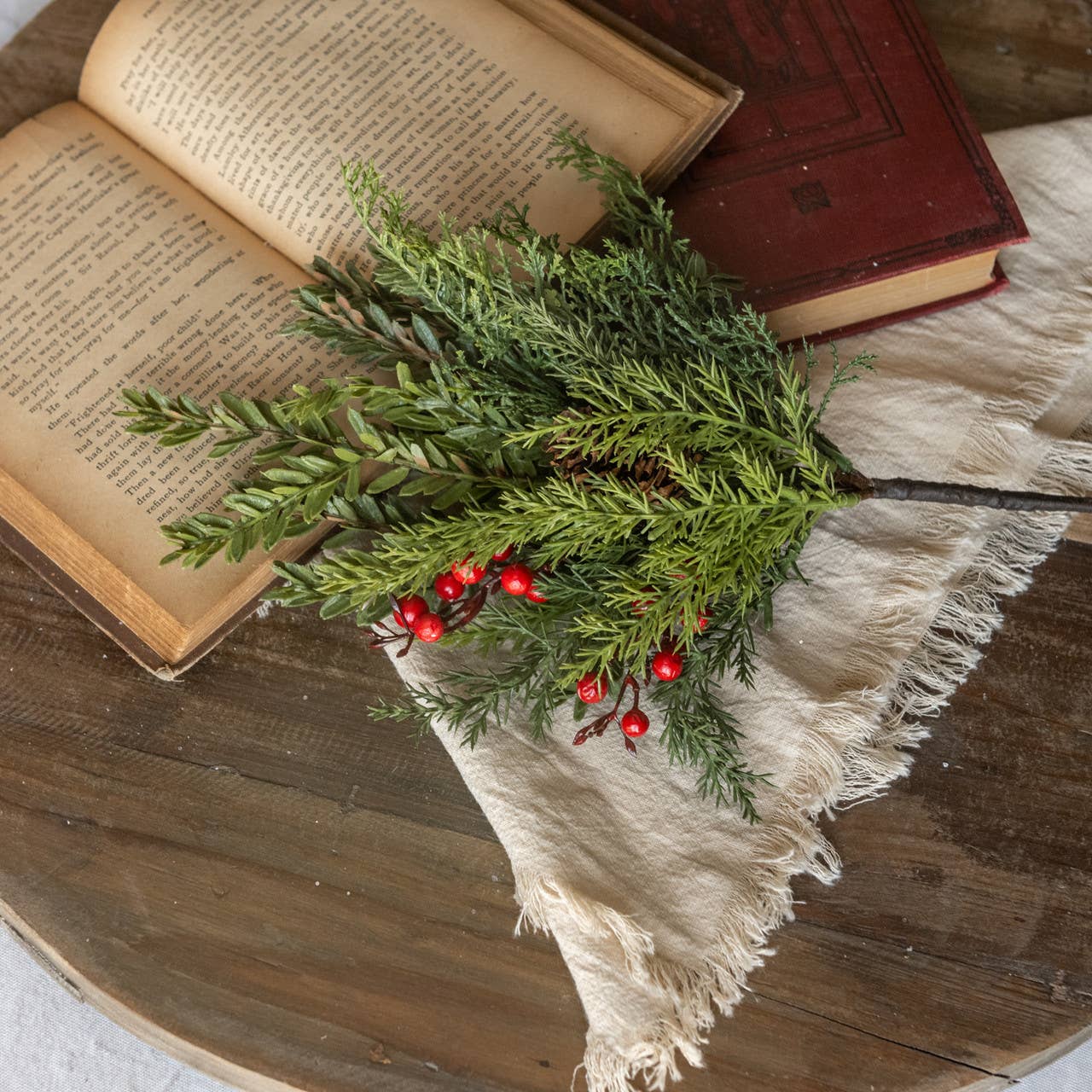 14" GREEN AND RED MIXED BERRY PICK