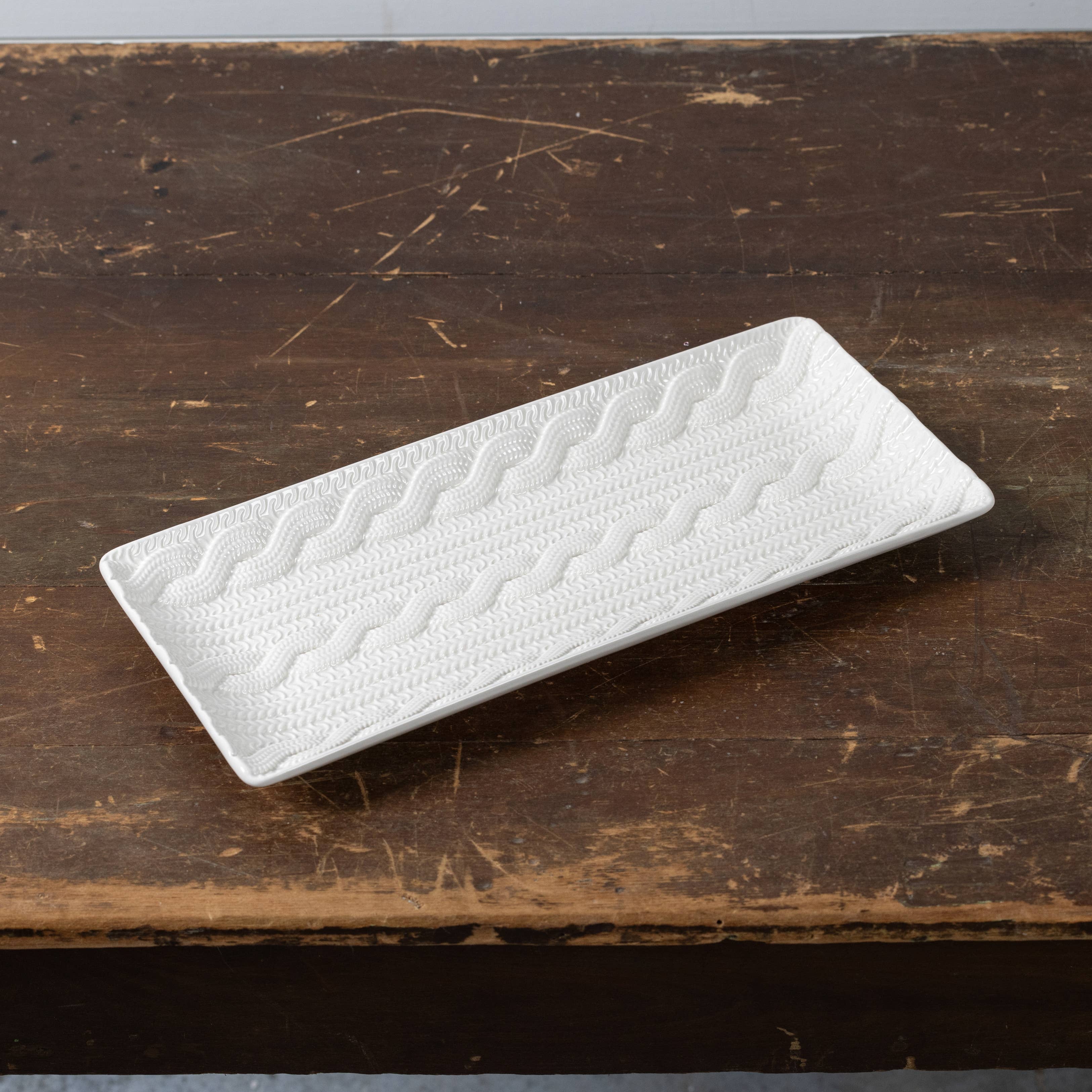 CREAM SWEATER PLATTER