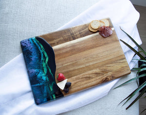 Northern Lights Collection Bread Board (12"x18")