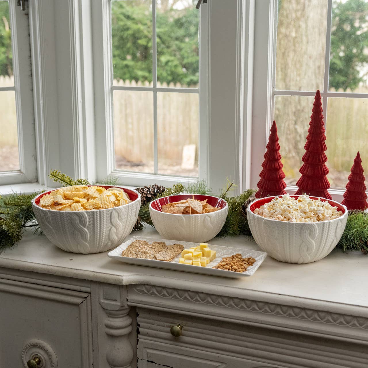 8.75" CREAM SWEATER BOWL