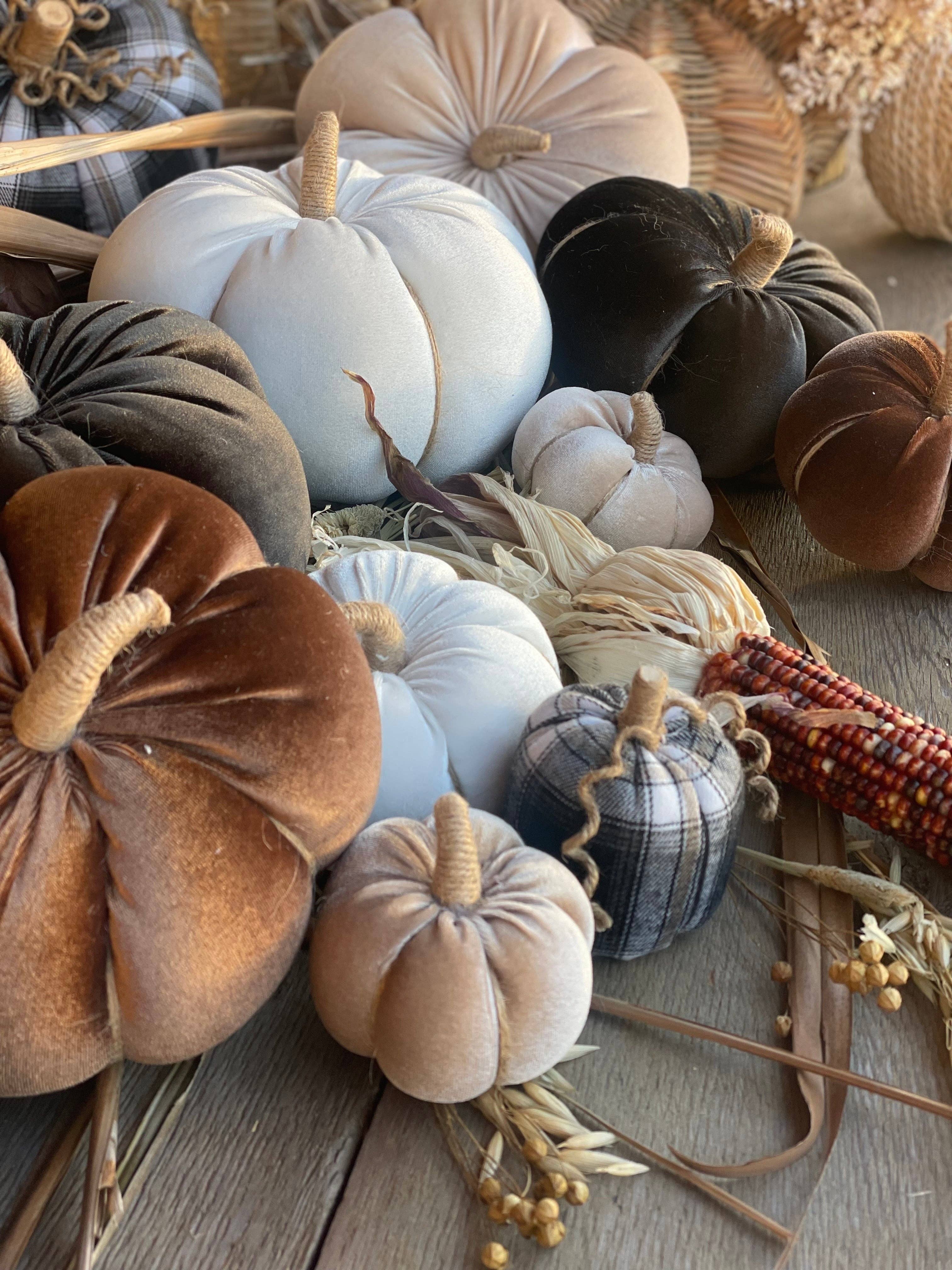 CF-3166 - Lrg. White Velvet Fall Pumpkin