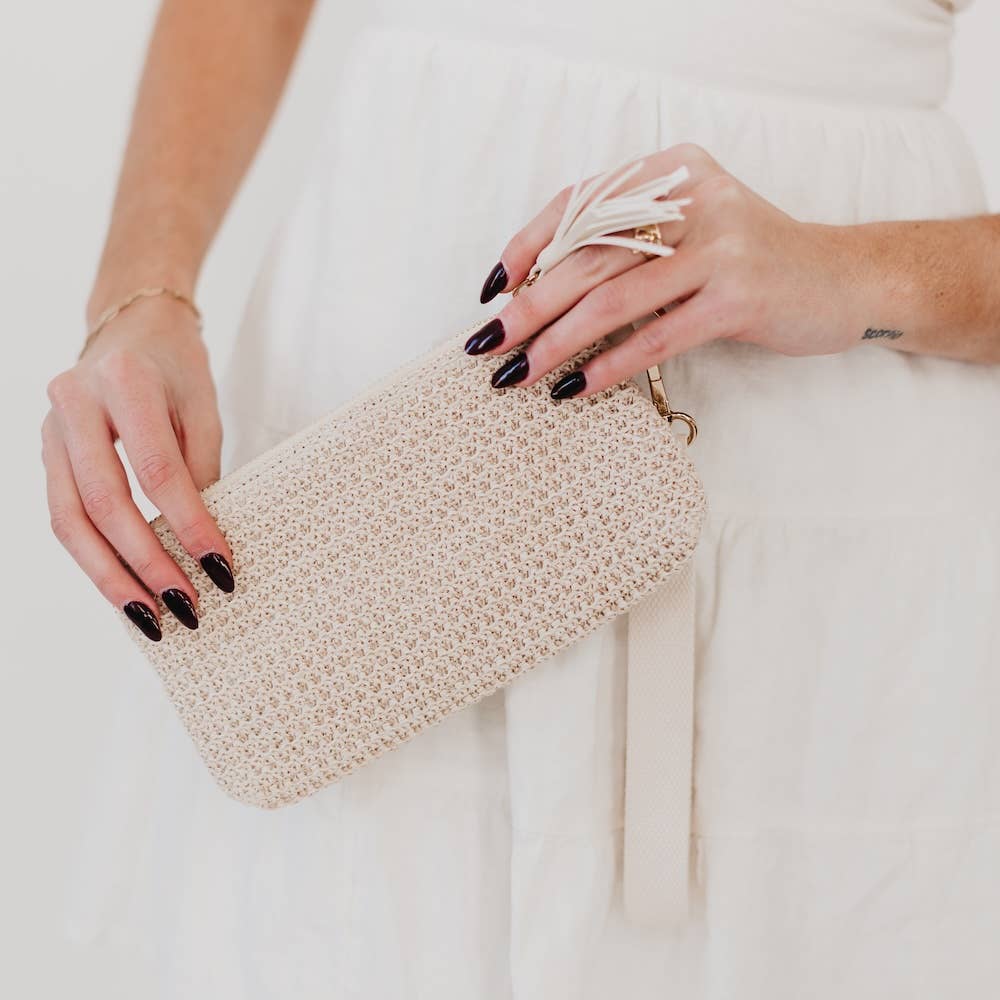 Rome Raffia Clutch Card Wallet Wristlet: Black
