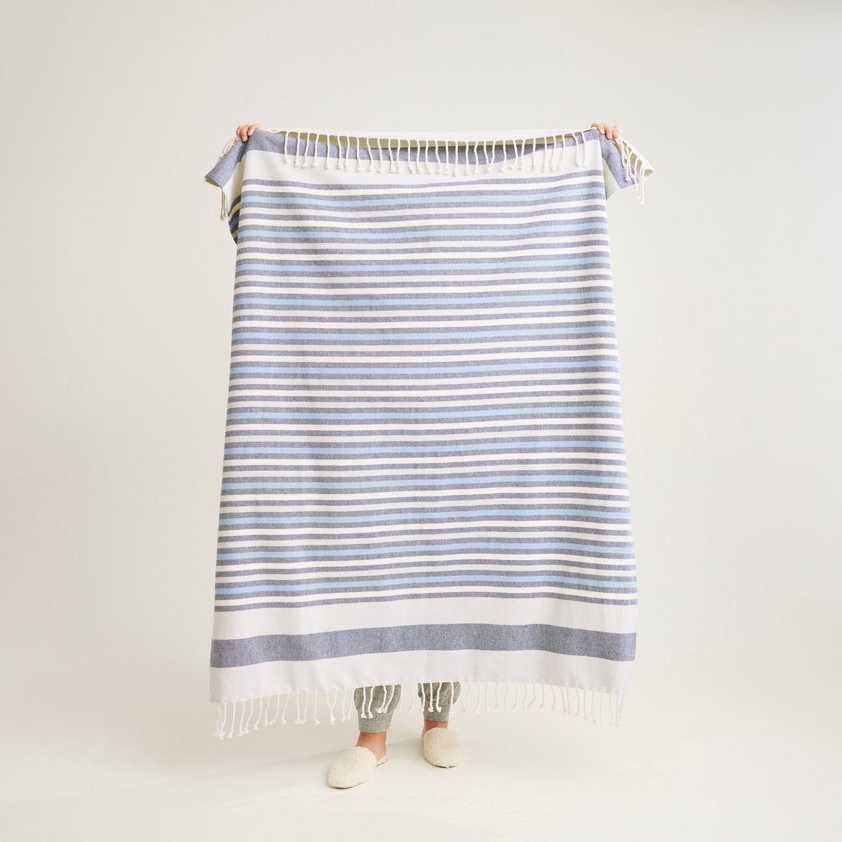 Indoor/Outdoor Throw Blanket -  Seaside Stripe Navy  - Vera Bradley